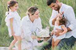 Laura Cosoi despre perioada postpartum: Eram ca un animal cu puiul, geloasă pe Cosmin și dacă o lua de lângă mine și o ducea în camera de alături
