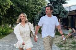 Adela Popescu: „mămici ce vă creșteți copilașii singure, sunteți adevărate eroine!”