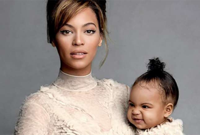 Beyonce a publicat imagini noi cu fiica sa