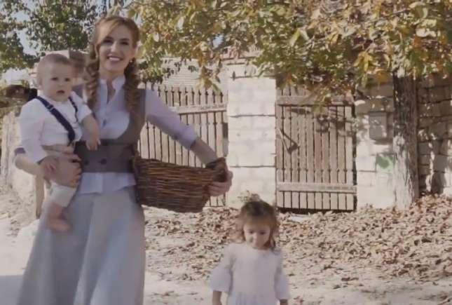 Copiii Tatianei Heghea apar într-un videoclip emoționant