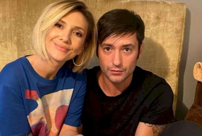 Adela Popescu: 'Ori plecăm fără niciunul, ori plecăm cu toți cei 3 copii în concediu'