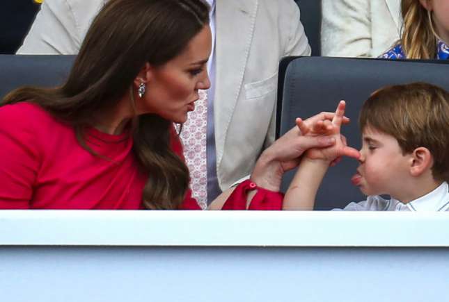 Prințul Louis cel fără astâmpăr a furat din nou spectacolul la parada finală de la Jubileul de Platină al Reginei Elisabeta a II-a
