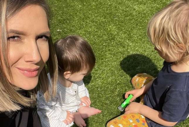 Adela Popescu, despre expunerea copiilor la ecrane. Cât, cum, dacă e bine, dacă e rău