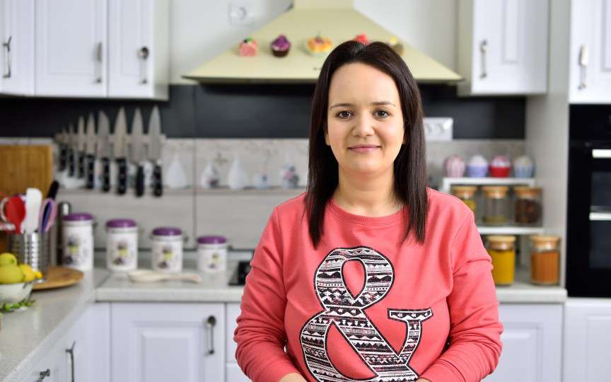 Autoarea blogului culinar JamilaCuisine a devenit mămică pentru prima dată