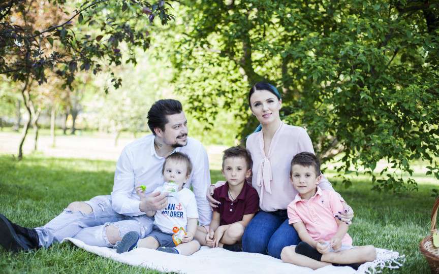 Olga Manciu nu se mai simte acasă în Moldova. Oare familia sa are planuri de emigrare?