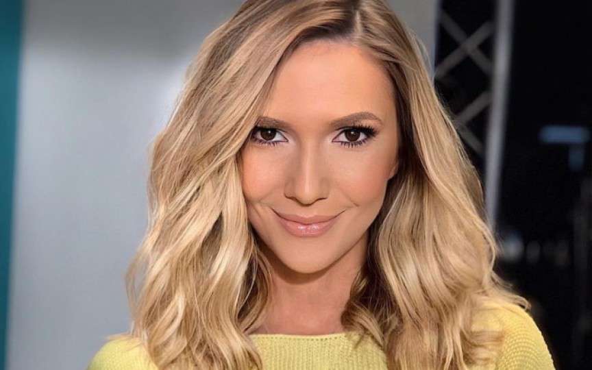 Adela Popescu: Îmi doresc să nasc tot natural, sper să vrea și bebelușul