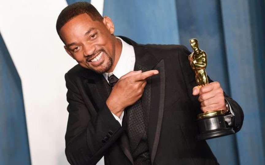 Will Smith a demisionat din Academia Oscarurilor, după ce l-a pălmuit pe Chris Rock