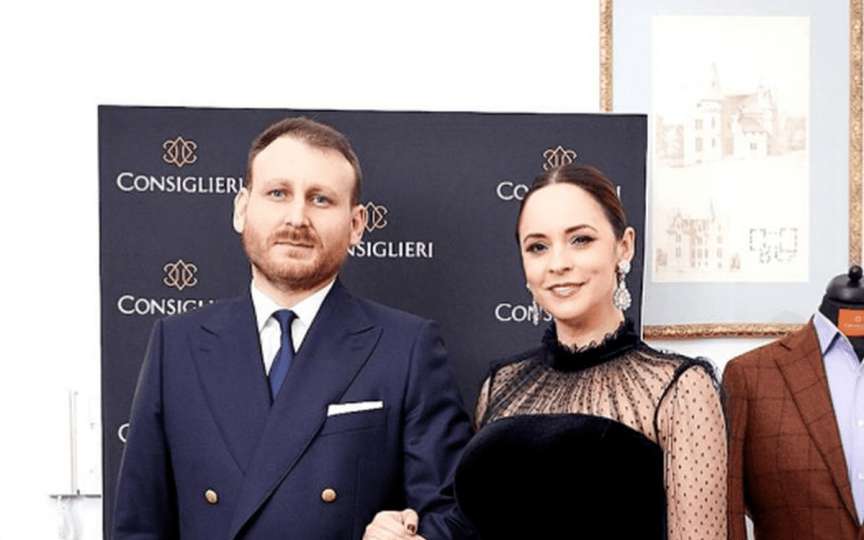 Andreea Marin elucidează misterul! S-a căsătorit sau nu cu Adrian Brâncoveanu? „E o poveste...”