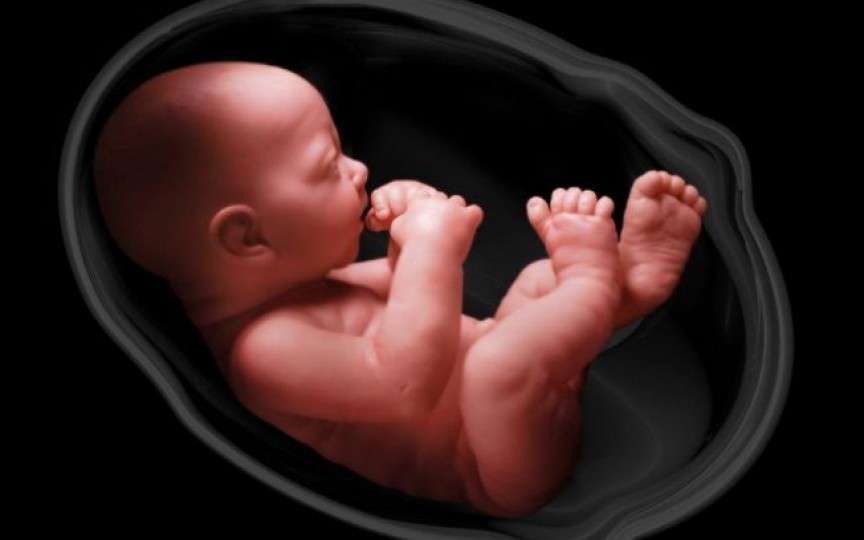 Sughițul fătului în burtica mamei: este normal?