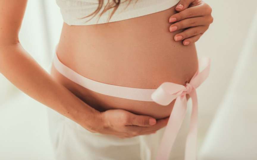 Medic obstetrician-ginecolog despre schimbările prin care trece organismul femeii însărcinate, trimestru cu trimestru
