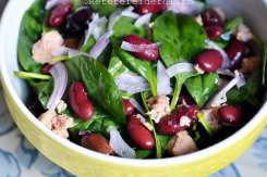 Reţetă mediteraneană rapidă. Salată cu spanac şi ton
