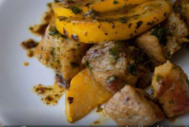 Carne de porc cu gutui – aroma acestei mâncări e de nedescris