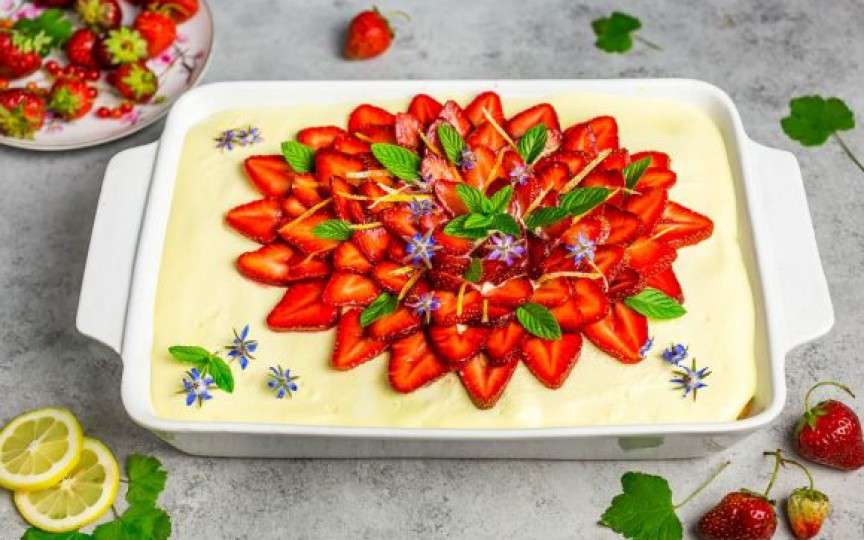 Cum să prepari cel mai delicios tiramisu cu lămâie și căpșuni