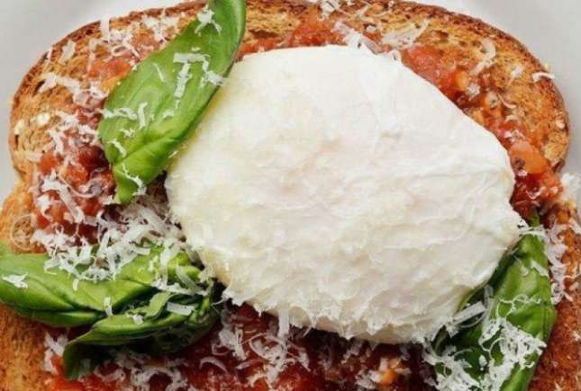 Tartine delicioase și sănătoase pentru dejun