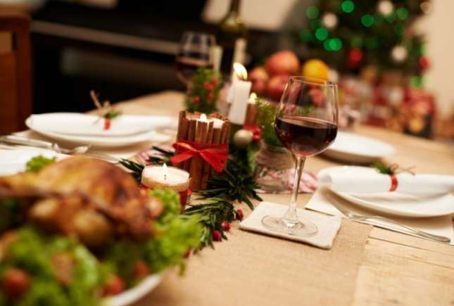 5 combinaţii greşite de alcool şi produsele alimentare