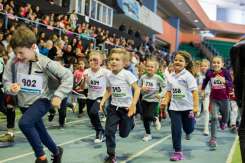 Număr record de participanți la „Maratonul Copiilor”. O mie de micuţi s-au prins în Cursa Bunătăţii!