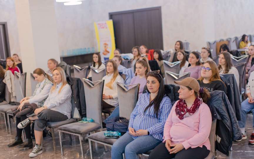 Festivalul Gravidelor 28 aprilie: Îngrijirea bebelușului este importantă din primele secunde de viață