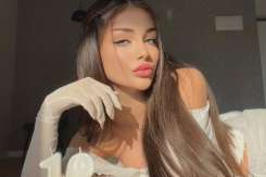 Andreea Bostănică și-a sărbătorit ziua de naștere în lux și opuleță la Paris