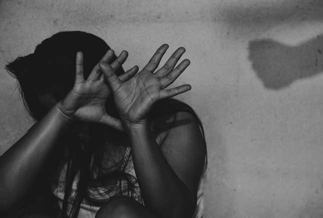 Violența împotriva femeilor, o realitate alarmantă în Moldova: Peste 4.400 de cazuri înregistrate