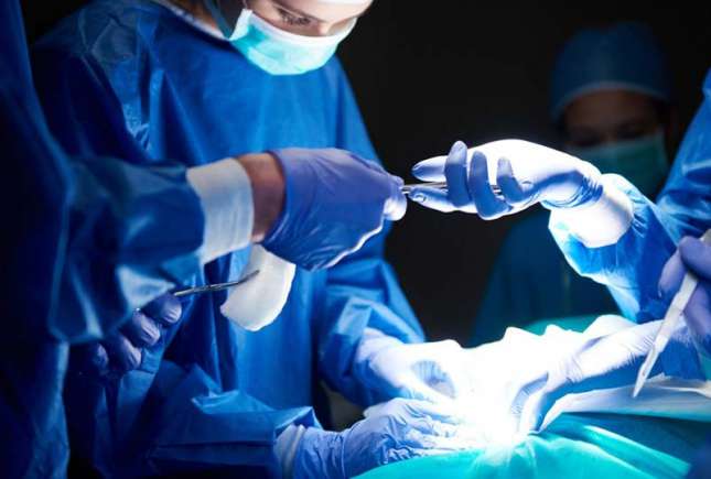 Medicii microchirurgi de la Institutul de Medicină Urgentă au replantat degetele mâinii unui bărbat: O intervenție chirurgicală de mare precizie
