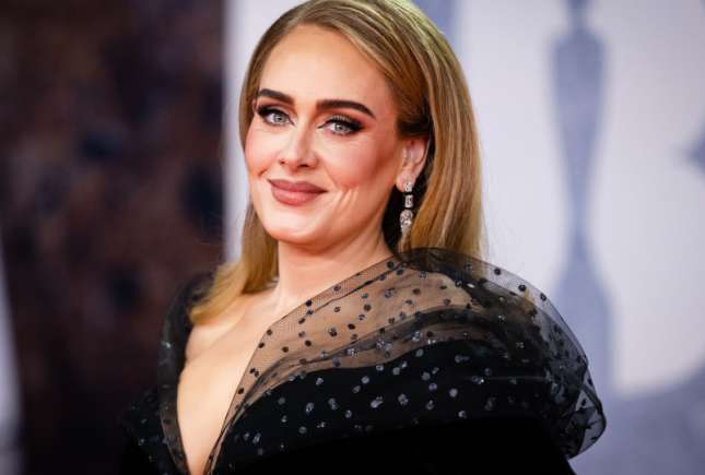 Adele nu mai aude cu o ureche. Vezi care este motivul