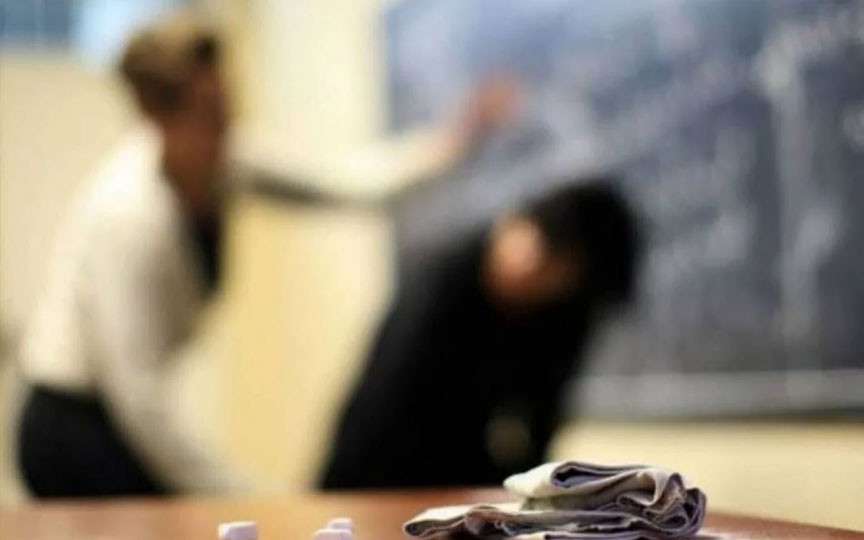 Caz șocant în Rîșcani: Elev cu autism, agresat de învățătoare. Ministerul a demis cadrul didactic (video)