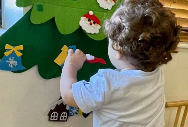4 activități Montessori pentru copii, de Crăciun