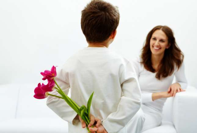 Poezii despre cea mai dragă ființă – mama