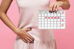 Menstruația poate distruge somnul. Sfaturi pentru a te odihni bine în acea perioadă a lunii