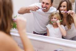 Schimbarea periuţei de dinţi, recomandată după răceli şi gripe