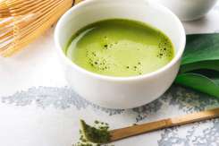 Ceaiul de matcha poate atenua simptomele anxietății. Care sunt beneficiile acestei băuturi