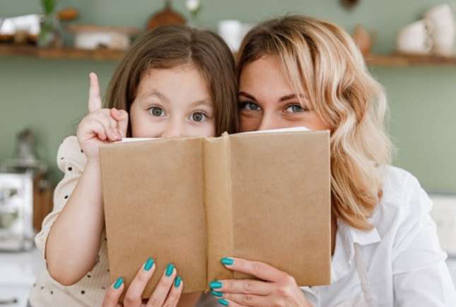 5 trucuri de parenting care promit să ne facă viața mai ușoară