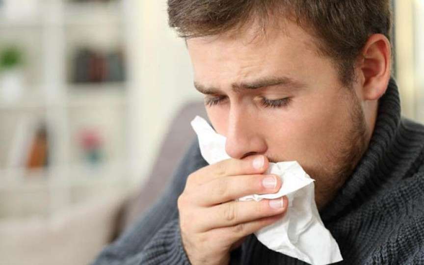 O soluție foarte simplă și naturală care ne scapă de tusea cu spută