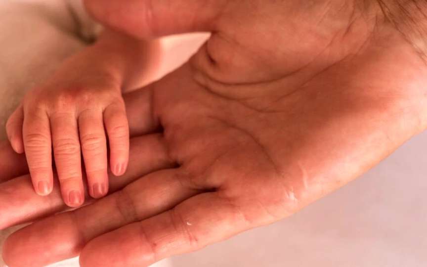 În lume un copil moare la fiecare 4,4 secunde. Ce determină șansa de supraviețuire?