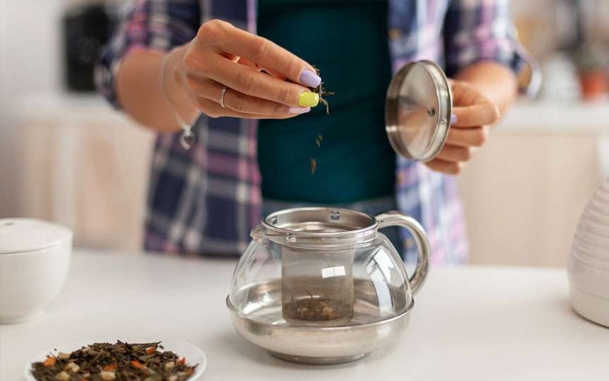 Greșeala pe care o faci când prepari ceai – Cum să eviți microplasticele și să obții o infuzie perfectă