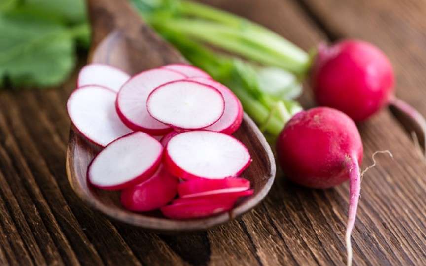 10 beneficii ale consumului de ridichi și cine ar trebui să le consume cu moderație