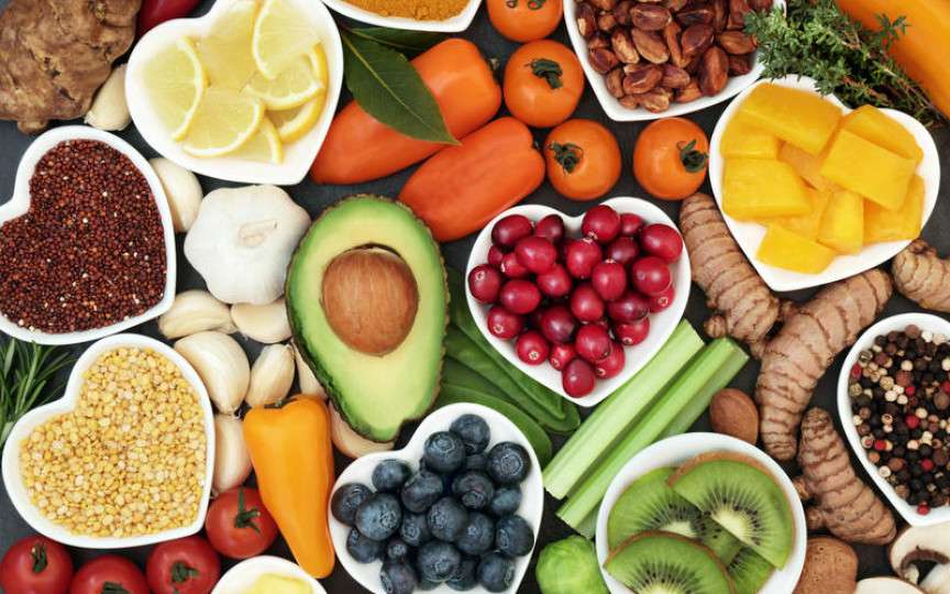 6 alimente care nu trebuie să lipsească de pe masă ca să nu ai probleme cu inima
