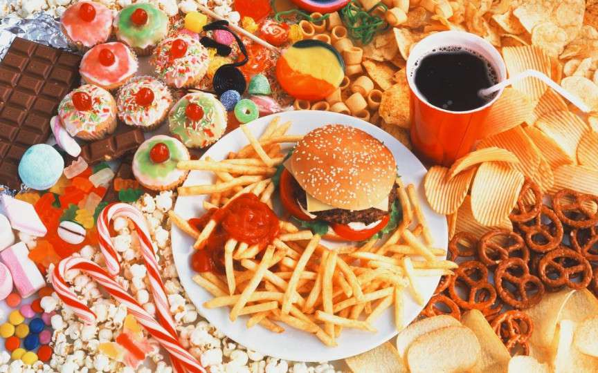 Alimentele pe care nu ar trebui să le mâncăm mai mult de cinci ori pe an. Mulți le consumă zilnic