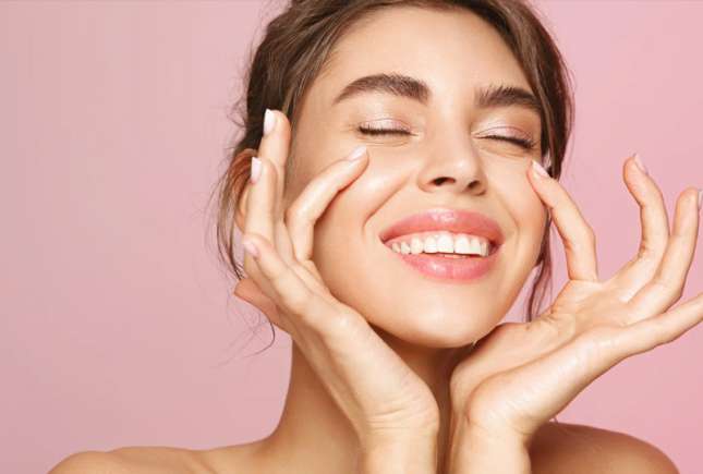 Machiiaj rezistent la căldură: Trucuri pentru un look impecabil vara