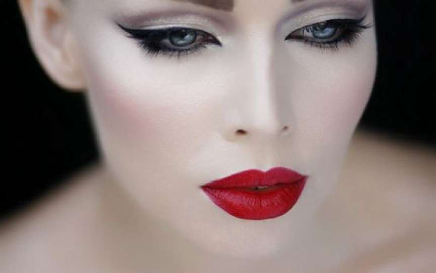 Cum să îți faci acasă un machiaj profesionist și să arăți perfect de Ziua Îndrăgostiților