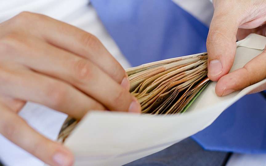 Opinie: Mă miră părinții care bagă lunar sute de lei în buzunarele altora pentru binele copiilor lor în grădinițe