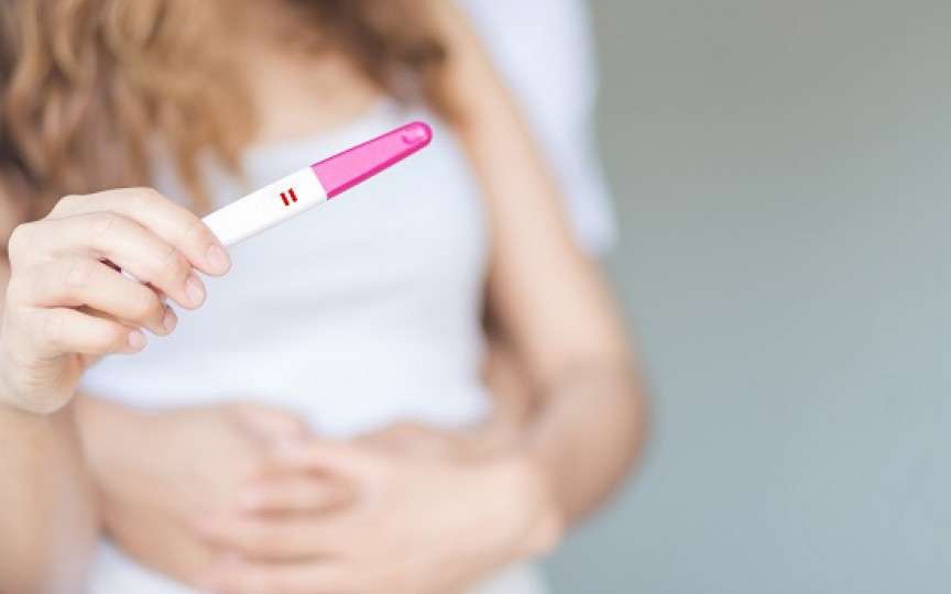 Cum depista o femeie în trecut că este însărcinată - de la testul grâului, la metoda mierii