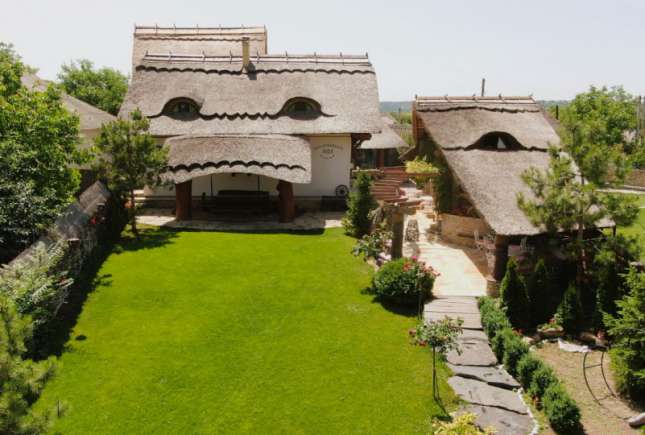 Casa Sobarului din Molovata – Căsuța de vis de pe Riviera Nistrului, locul ideal pentru relaxare și weekenduri cu familia