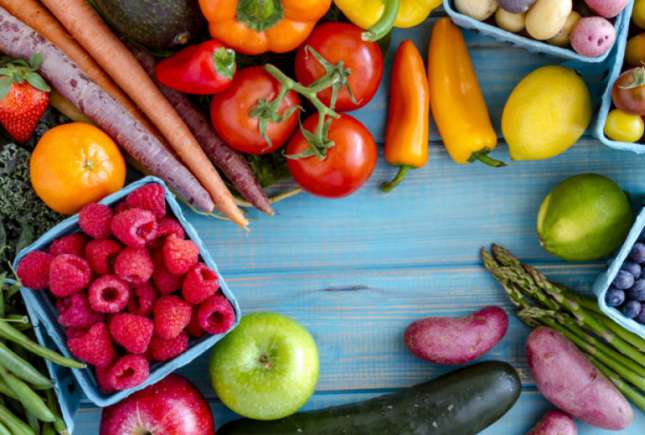 Top 10 cele mai bune alimente cu „zero calorii”, care te ajută să slăbeşti fără a te înfometa