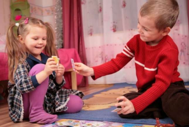 4 jocuri care ajută la dezvoltarea empatiei copilului