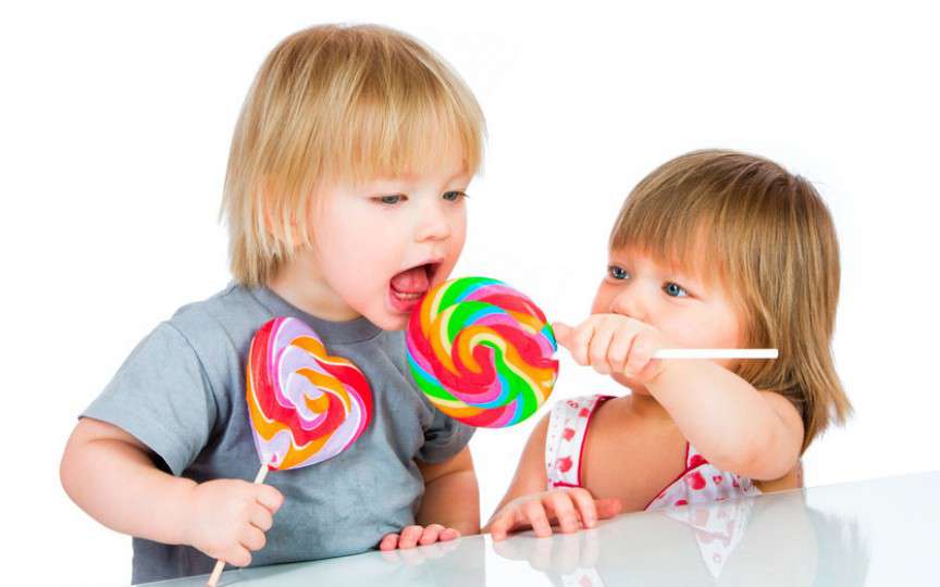 Top 3 probleme de sănătate la copii provocate de consumul zahărului