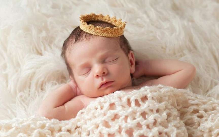 Top 10 nume regale pentru fete și băieți
