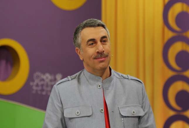 Pediatrul Komarovskii spune ce înseamnă când copilul scrâșnește din dinți în somn