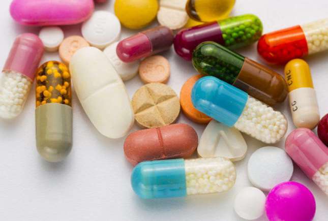 Medic: Cu antibiotic dat în prima zi de răceală îi nimicești șansa la imunitate. În 10 zile copilul va face iar febră, lovit de alt virus!