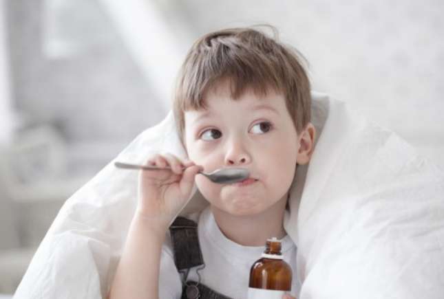 Medicamentele de răceală pot fi periculoase pentru copiii mai mici de doi ani